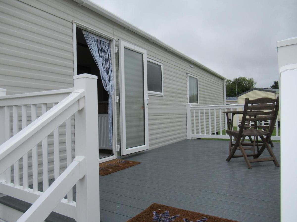 Chichester Lakeside Self-Catering Holiday Home Exterior foto
