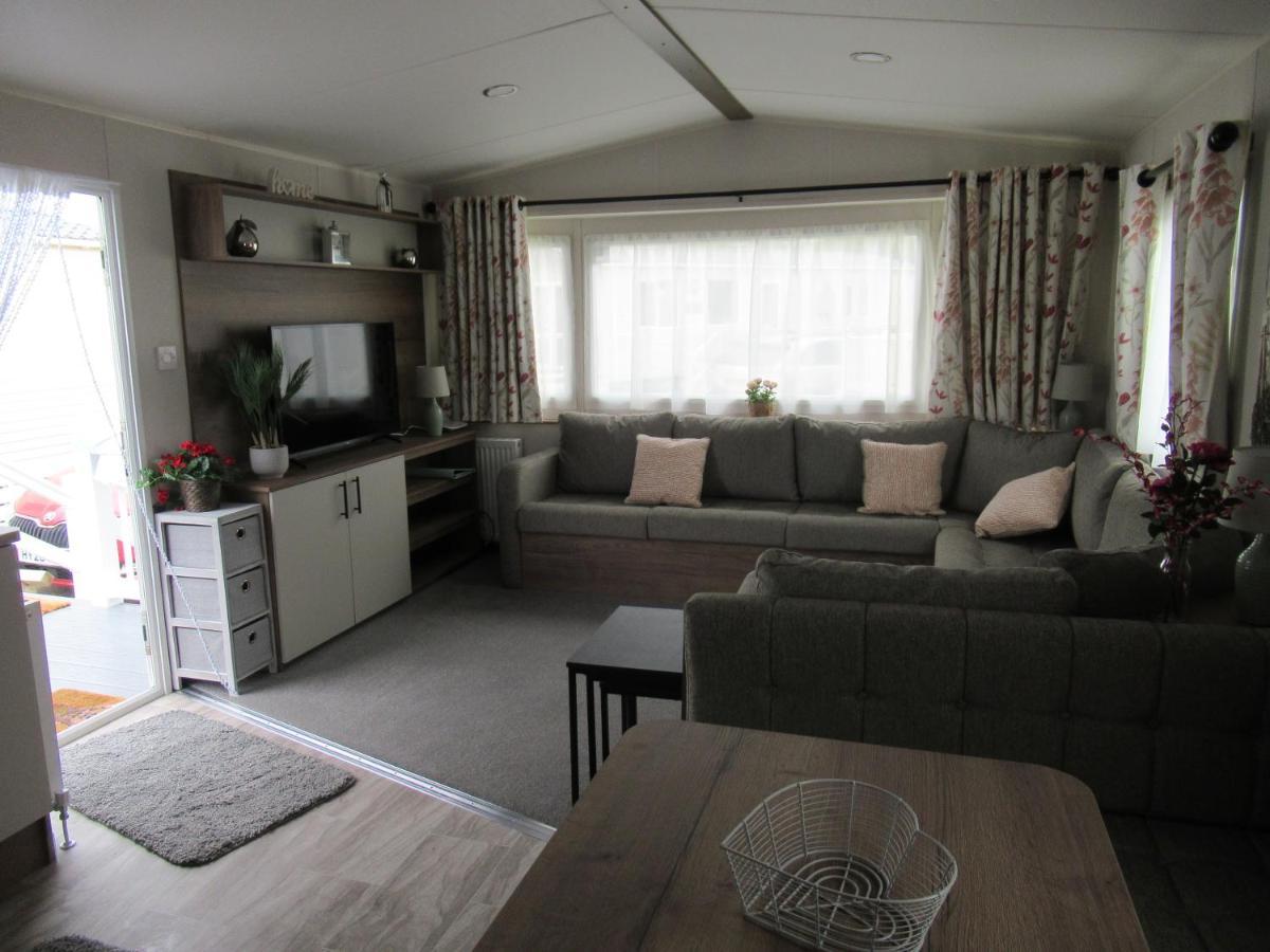 Chichester Lakeside Self-Catering Holiday Home Exterior foto